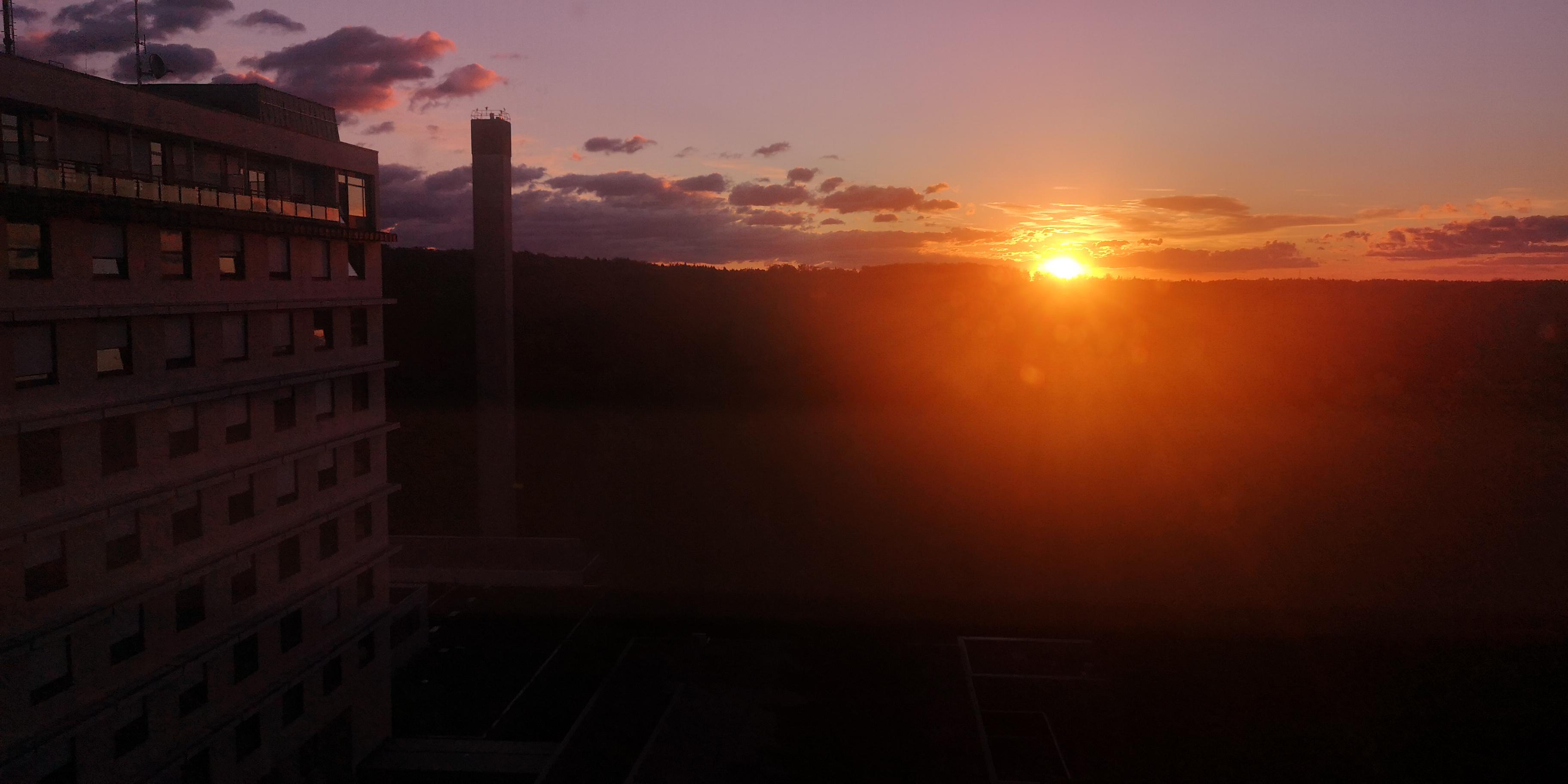 Hospitz im Sonnenuntergang